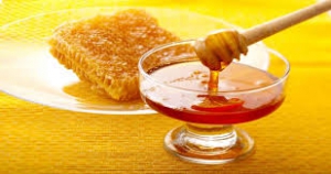 تاثیر عسل طبیعی بر گلودرد و سرفه